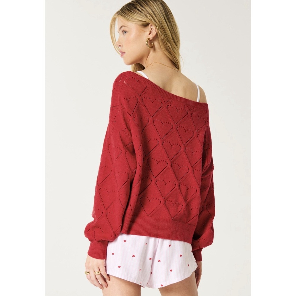 Hollister Women's Red Heart Pattern Off The Shoulder Sweater Knit Size‎ Small